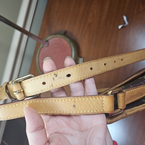 Authentic Louis Vuitton Menilmontant Messenger Cros Bag PM Brown Monogram Canvas - Picture 9 of 13